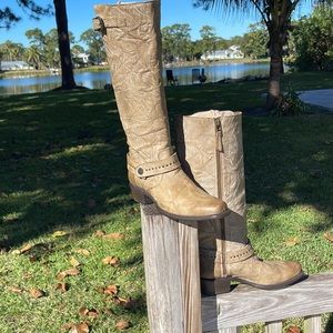 Cowboy Boots. Sonora Taupe Boots.Vintage Size 7 B. Zip,distressed, Rustic Look